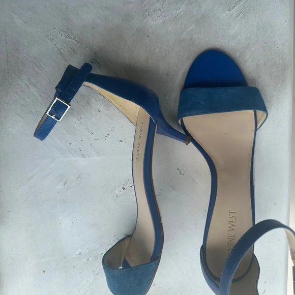 Shoes - Picture 1 of 1